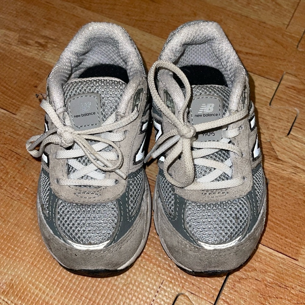 New balance 990v5